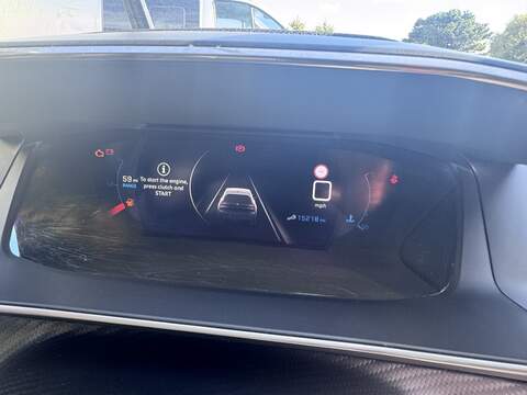 Peugeot 208 PureTech Allure Premium - U1812