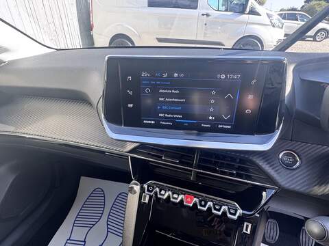 Peugeot 208 PureTech Allure Premium - U1812