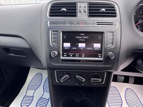 Volkswagen Polo BlueMotion Tech SE - U1813