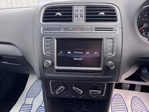 Volkswagen Polo BlueMotion Tech SE - U1813