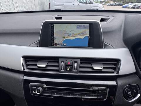 BMW X1 18d SE - U1814