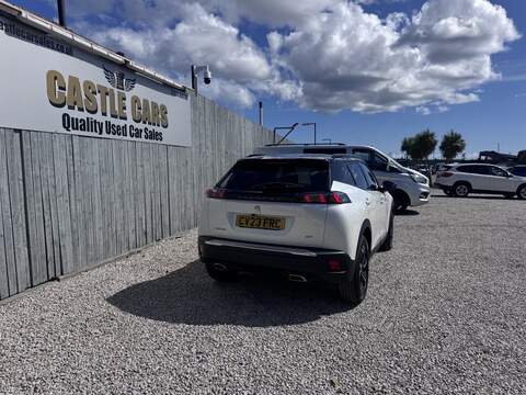Peugeot 2008 PureTech GT - U1817