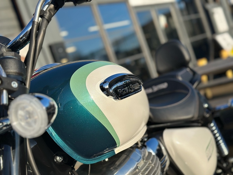 ROYAL ENFIELD New Royal Enfield Meteor 350 Aurora