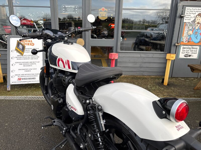 Royal Enfield WAYWARD EDITION