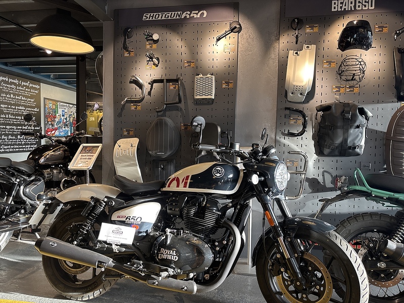 Royal Enfield WAYWARD EDITION