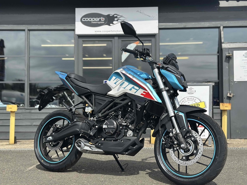 Voge E5+ Naked .125 Manual Petrol