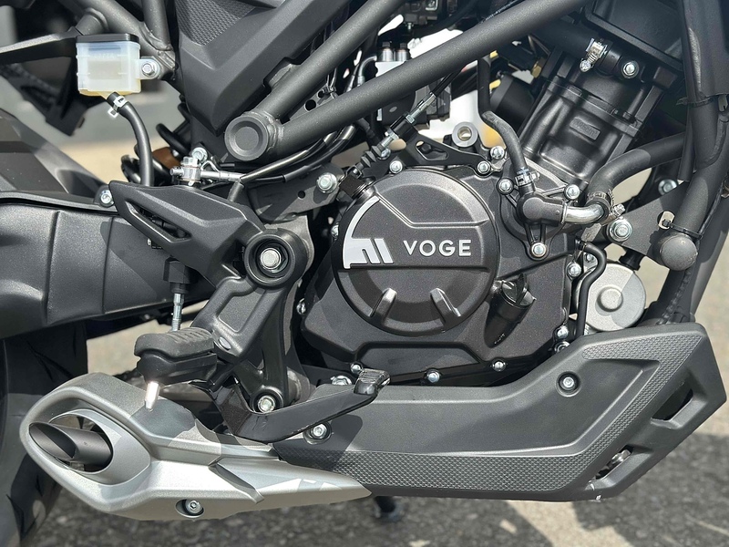 Voge E5+ Naked .125 Manual Petrol