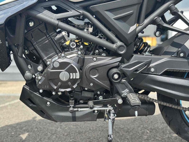 Voge E5+ Naked .125 Manual Petrol