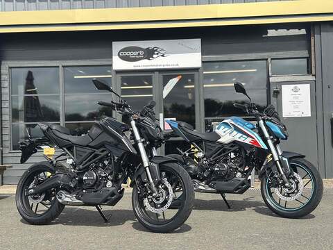 E5+ Naked .125 Manual Petrol