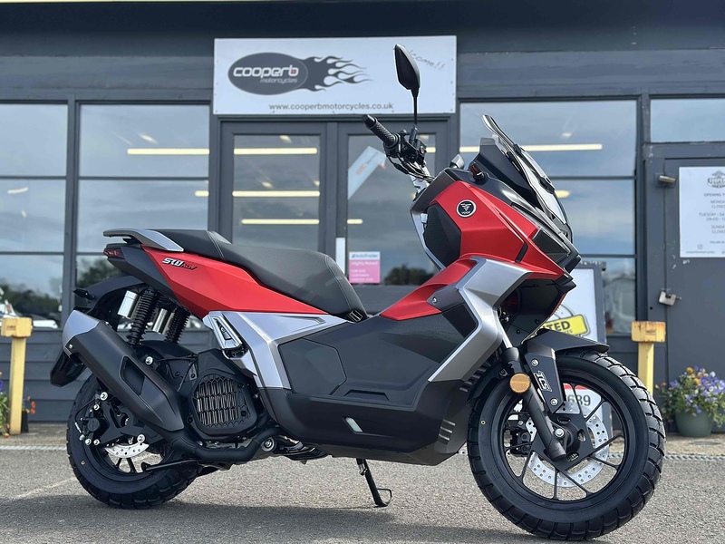 Voge E5+ SCOOTER .125 MANUAL PETROL