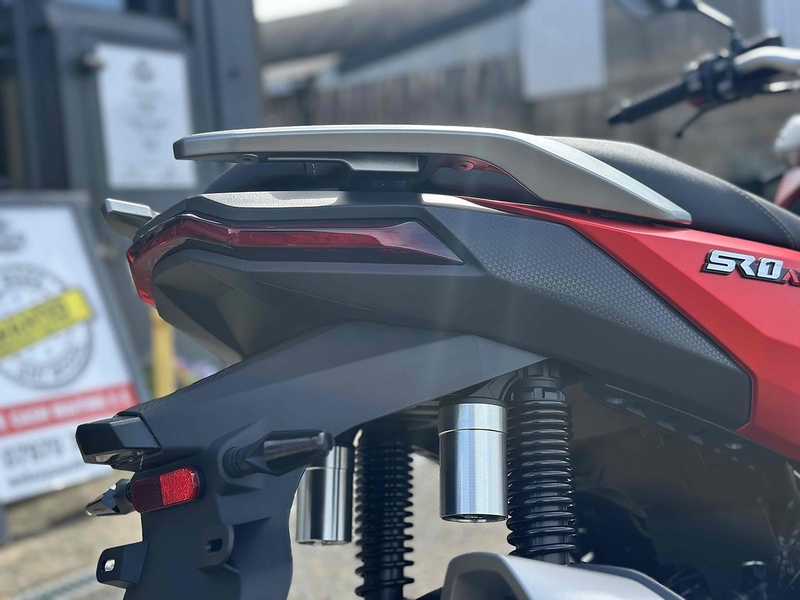 Voge E5+ SCOOTER .125 MANUAL PETROL