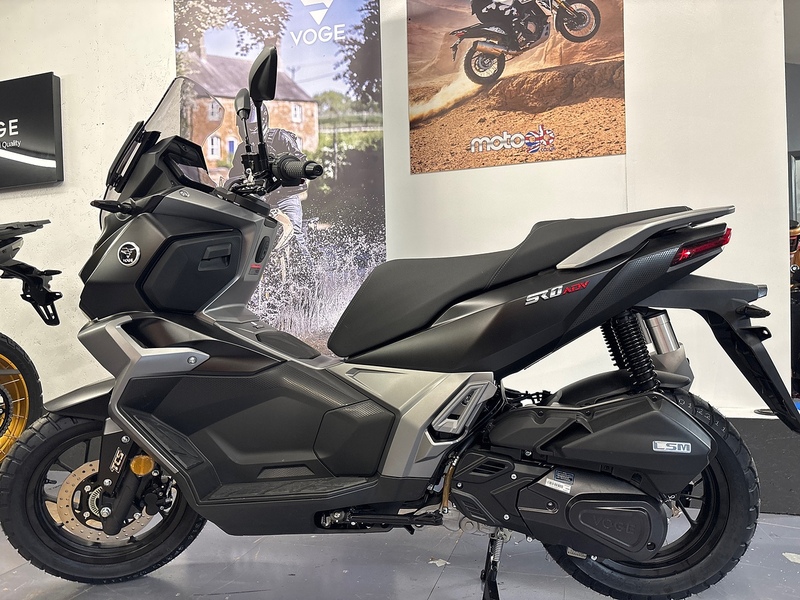Voge E5+ SCOOTER .125 MANUAL PETROL