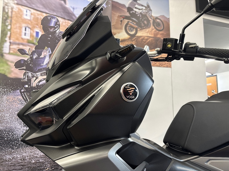 Voge E5+ SCOOTER .125 MANUAL PETROL