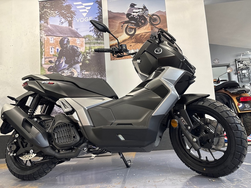Voge E5+ SCOOTER .125 MANUAL PETROL