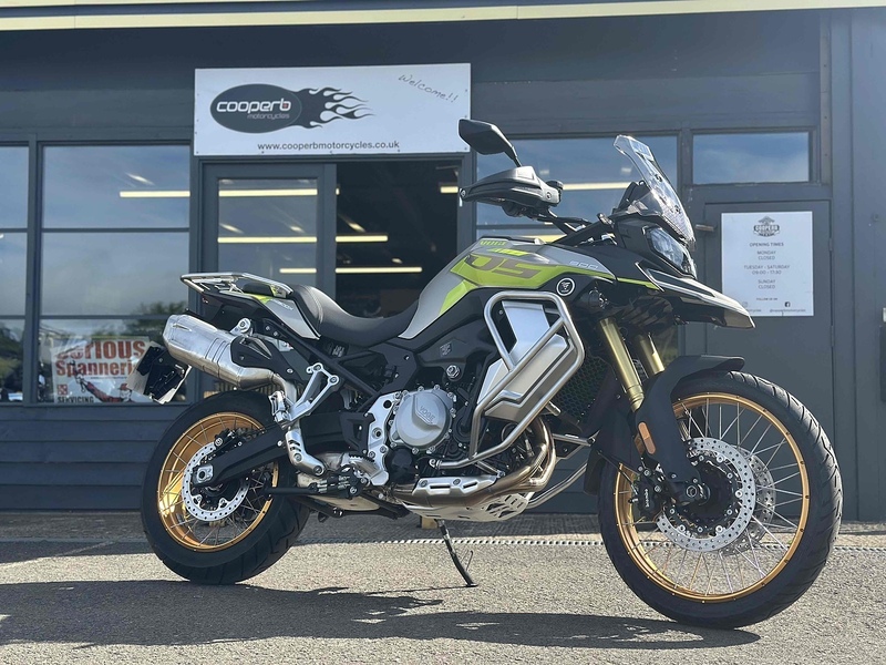 Lime Green 0.9 Adventure Manual Petrol