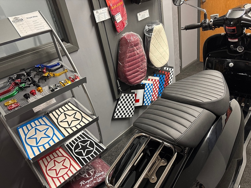 ROYAL ALLOY E5+ SCOOTER .35 AUTOMATIC PETROL