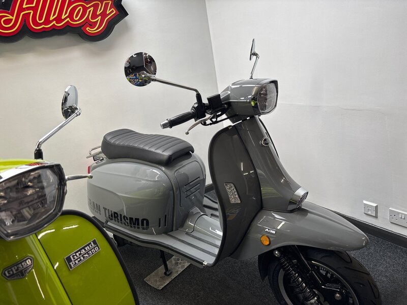 ROYAL ALLOY NEW UNUSED ROYAL ALLOY GT125 LC SPECIAL OFFER