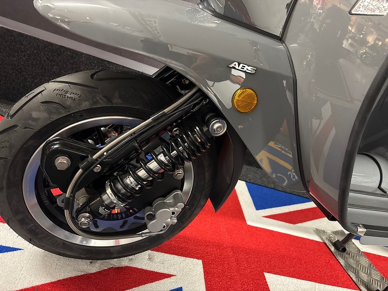 ROYAL ALLOY NEW UNUSED ROYAL ALLOY GT125 LC SPECIAL OFFER