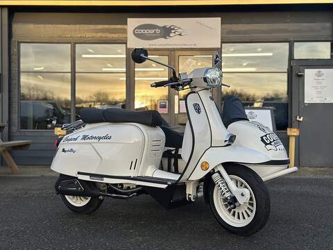 2025 / 75 Royal Alloy GP 350 Sidecar Less Than 100 Miles