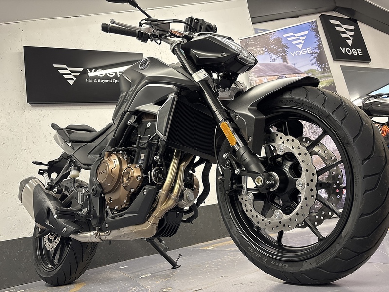 VOGE E5+ NAKED .625 MANUAL PETROL