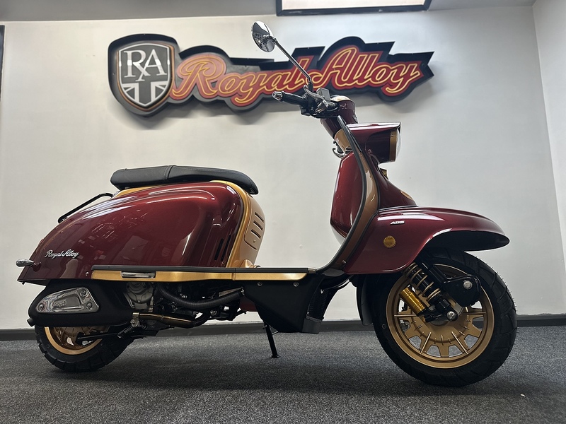 ROYAL ALLOY E5+ SCOOTER .35 AUTOMATIC PETROL