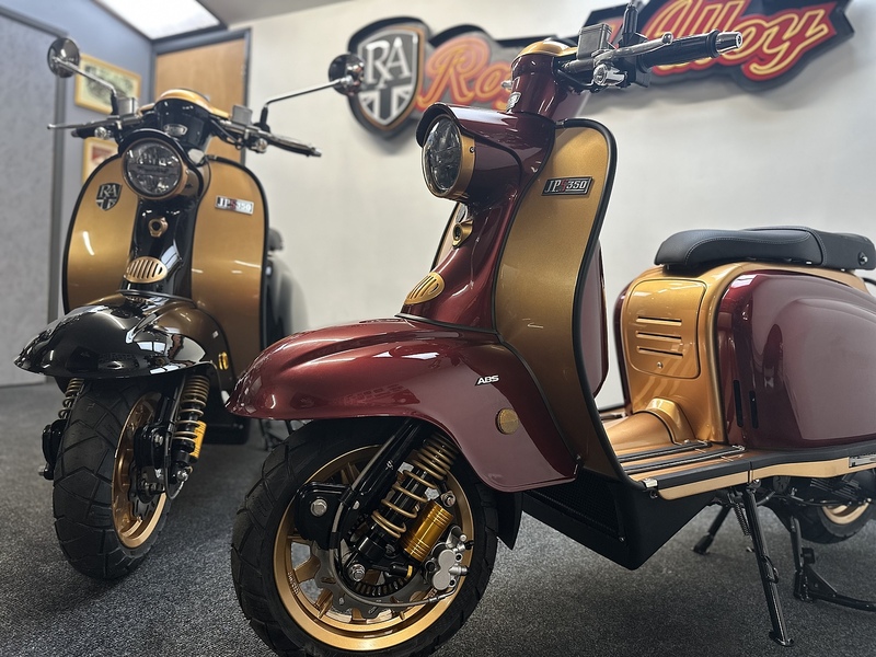 ROYAL ALLOY E5+ SCOOTER .35 AUTOMATIC PETROL