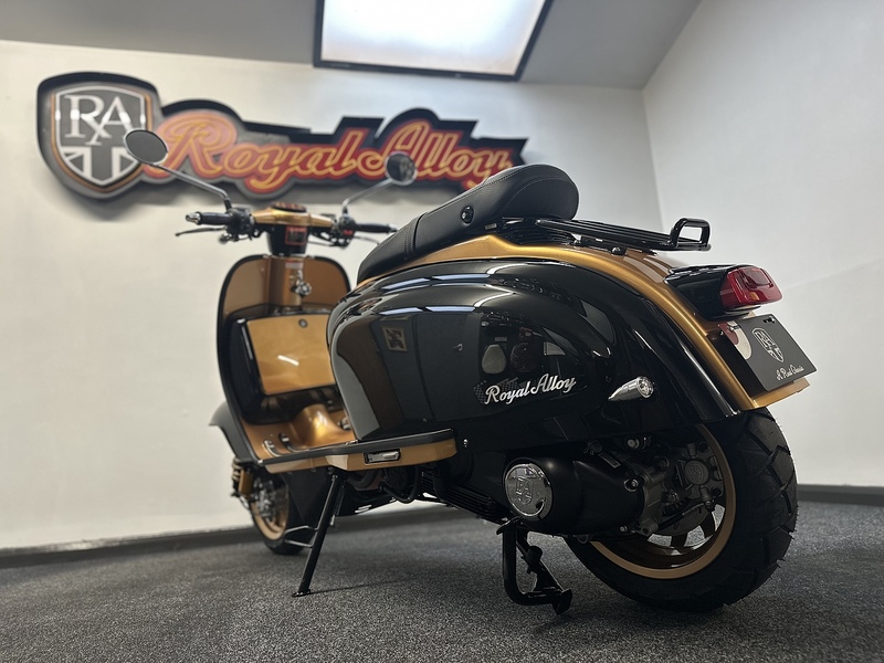 ROYAL ALLOY E5+ SCOOTER .35 AUTOMATIC PETROL
