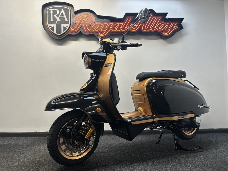 ROYAL ALLOY E5+ SCOOTER .35 AUTOMATIC PETROL