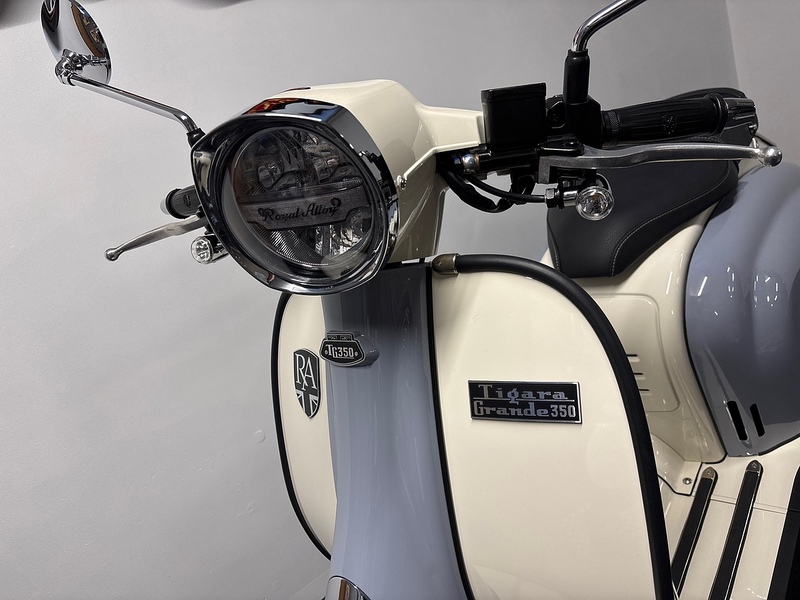 ROYAL ALLOY E5+ SCOOTER .320 AUTOMATIC PETROL