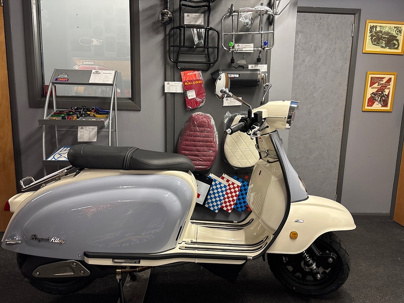 ROYAL ALLOY E5+ SCOOTER .320 AUTOMATIC PETROL