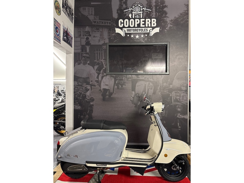 ROYAL ALLOY E5+ SCOOTER .320 AUTOMATIC PETROL