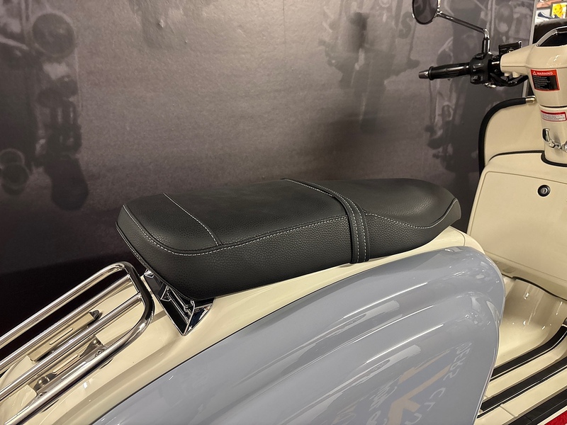 ROYAL ALLOY E5+ SCOOTER .320 AUTOMATIC PETROL