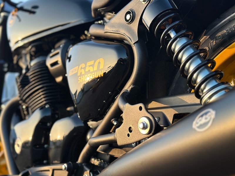 Royal Enfield CUSTOM .65 RETRO MANUAL PETROL
