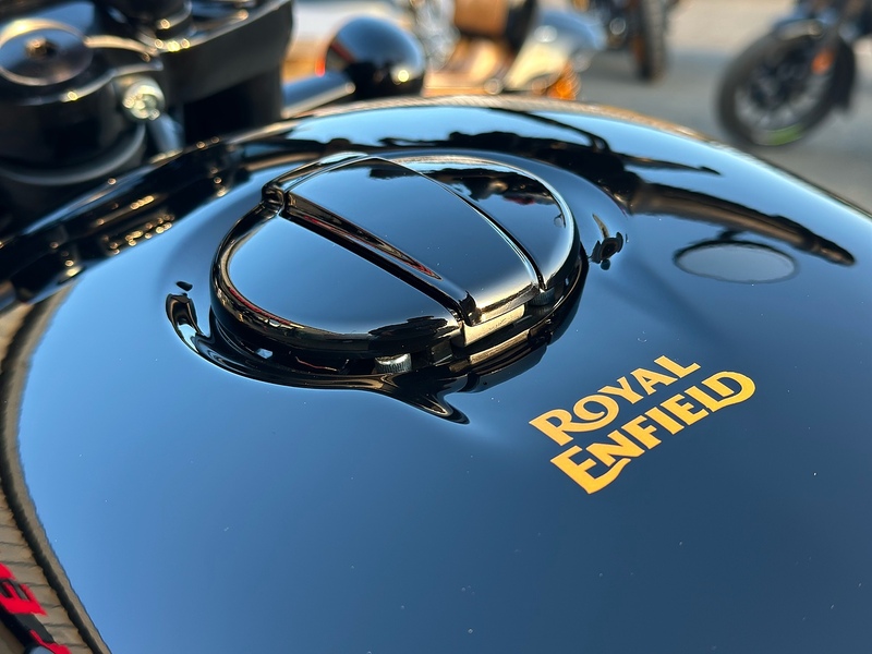 Royal Enfield CUSTOM .65 RETRO MANUAL PETROL