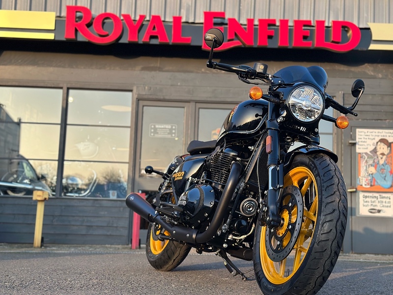 Royal Enfield CUSTOM .65 RETRO MANUAL PETROL