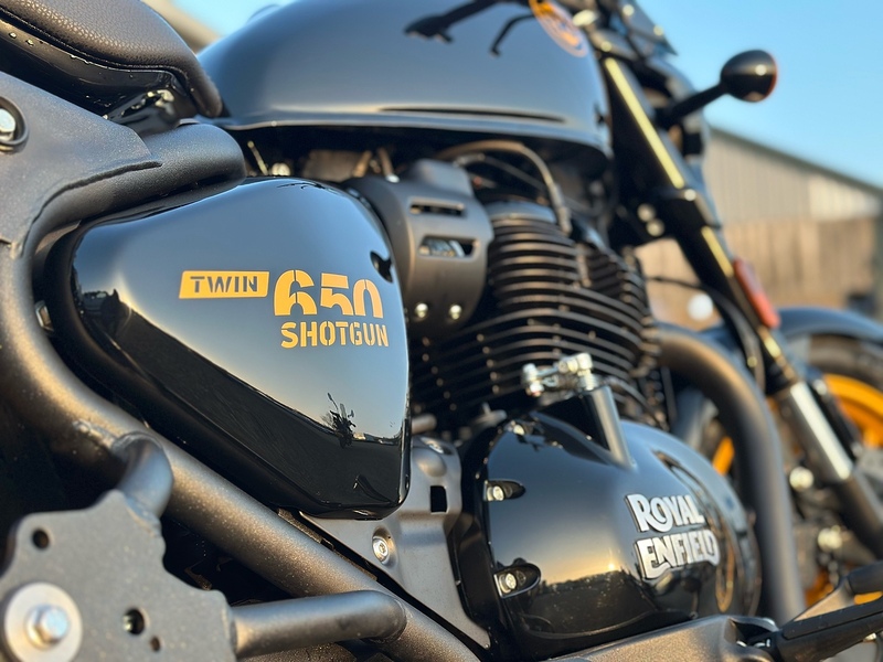 Royal Enfield CUSTOM .65 RETRO MANUAL PETROL