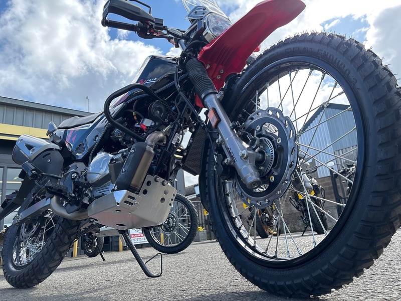 HERO E5+ .2 ADVENTURE MANUAL PETROL
