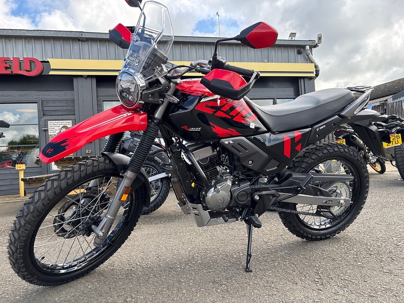 HERO E5+ .2 ADVENTURE MANUAL PETROL