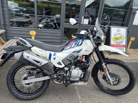E5+ .2 ADVENTURE MANUAL PETROL