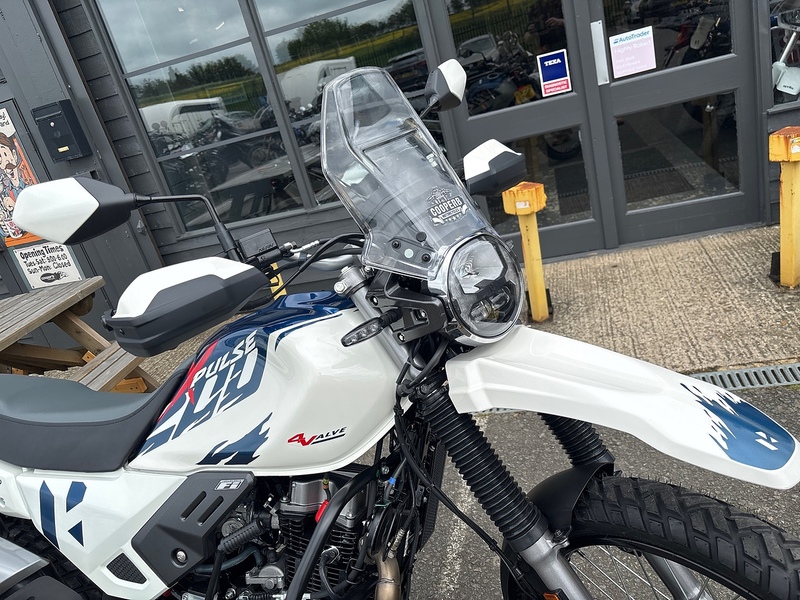 HERO E5+ .2 ADVENTURE MANUAL PETROL