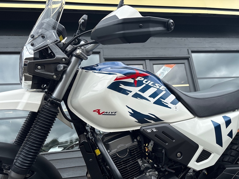 HERO E5+ .2 ADVENTURE MANUAL PETROL