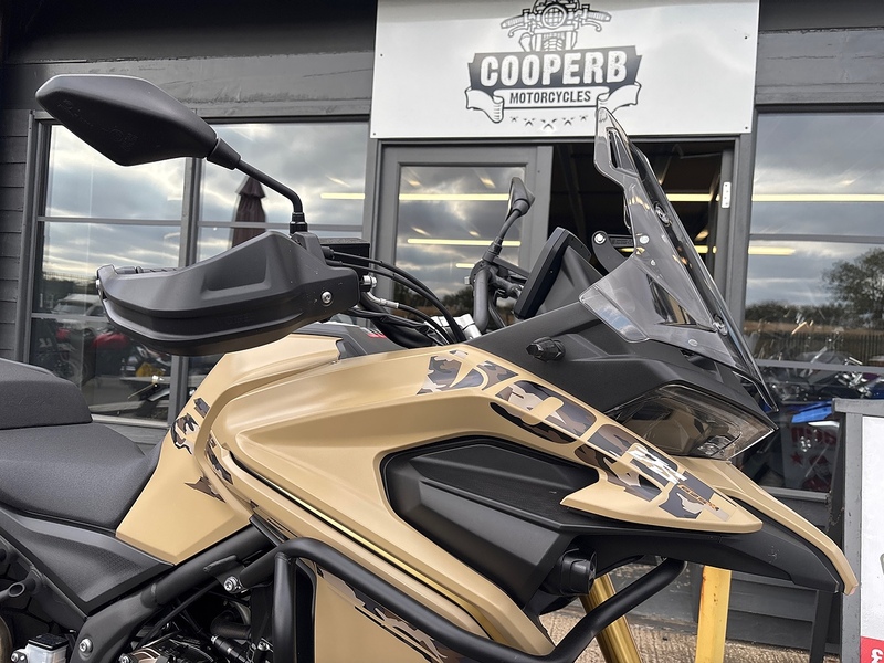 VOGE DEMO .625 ADVENTURE MANUAL PETROL