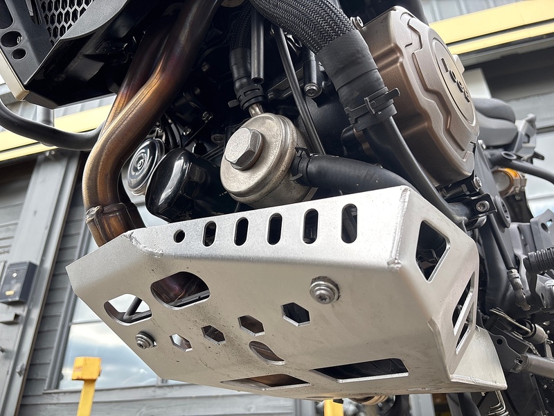 VOGE DEMO .625 ADVENTURE MANUAL PETROL