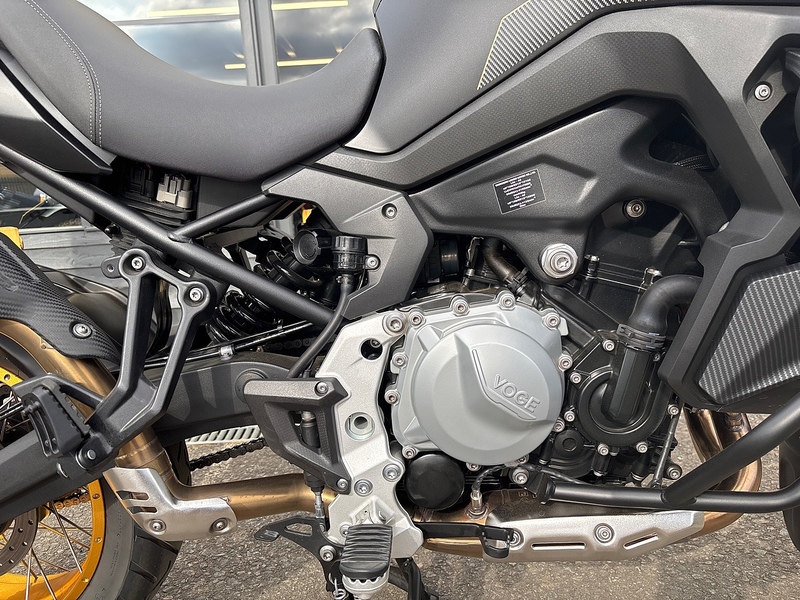 VOGE DEMO .9 ADVENTURE MANUAL PETROL