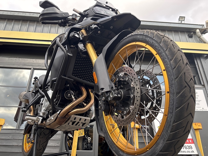 VOGE DEMO .9 ADVENTURE MANUAL PETROL