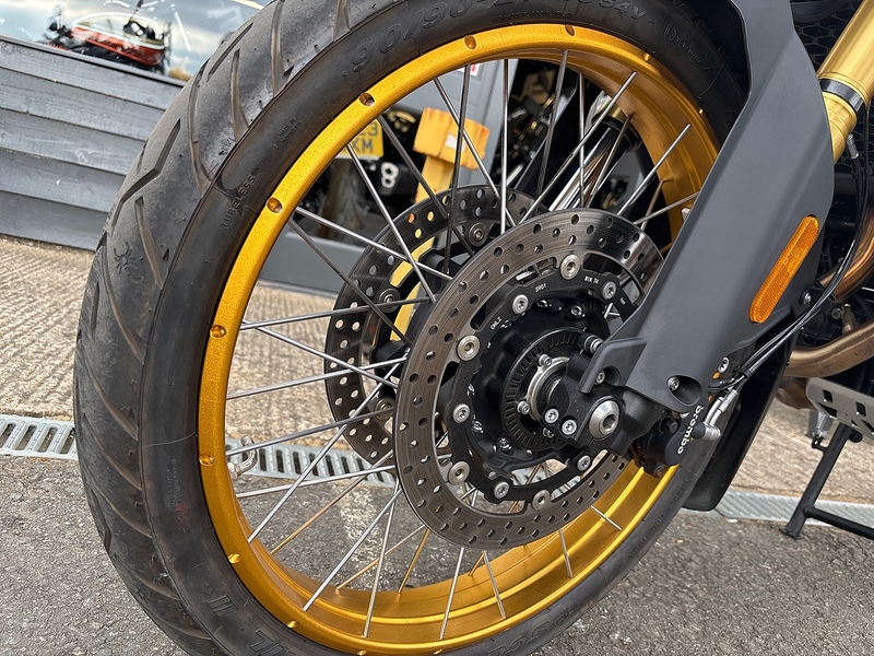 VOGE DEMO .9 ADVENTURE MANUAL PETROL