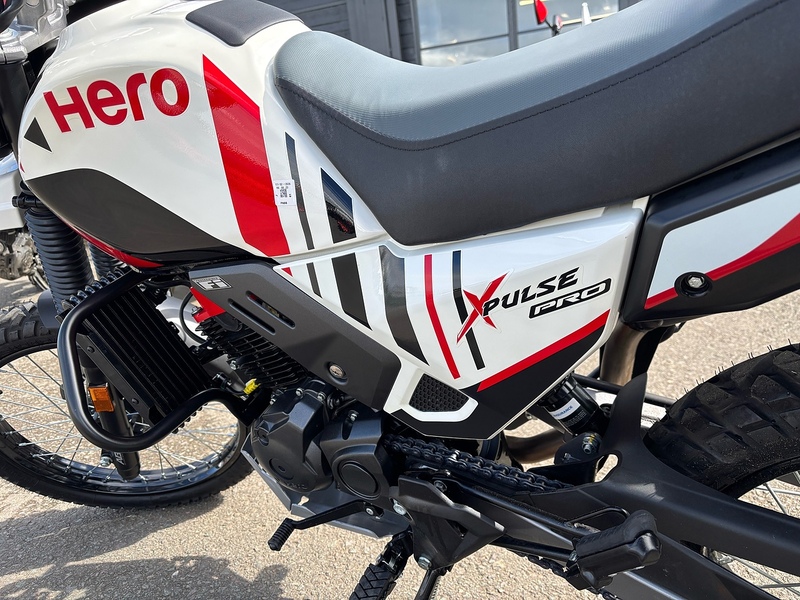HERO E5+ .2 ADVENTURE MANUAL PETROL