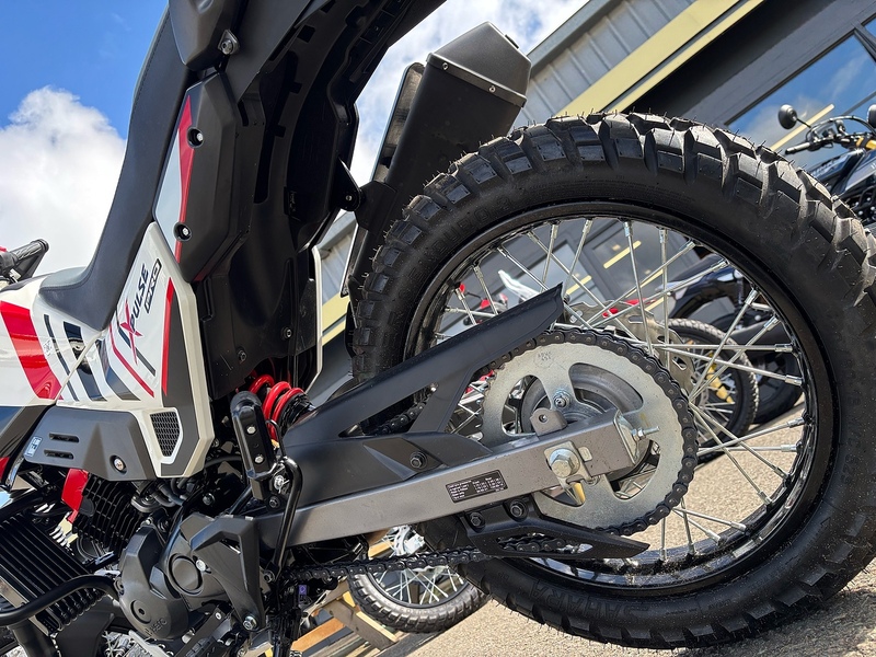 HERO E5+ .2 ADVENTURE MANUAL PETROL