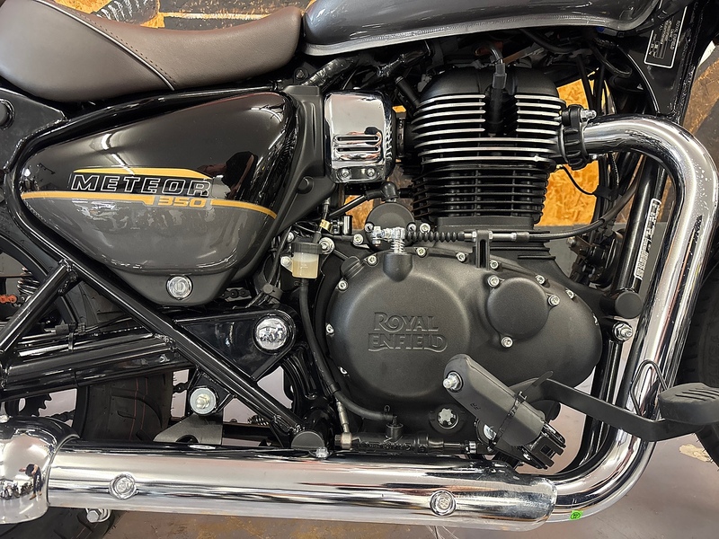 Royal Enfield SUPERNOVA CRUISER .35 MANUAL PETROL