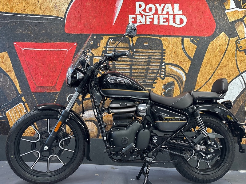 Royal Enfield SUPERNOVA CRUISER .35 MANUAL PETROL